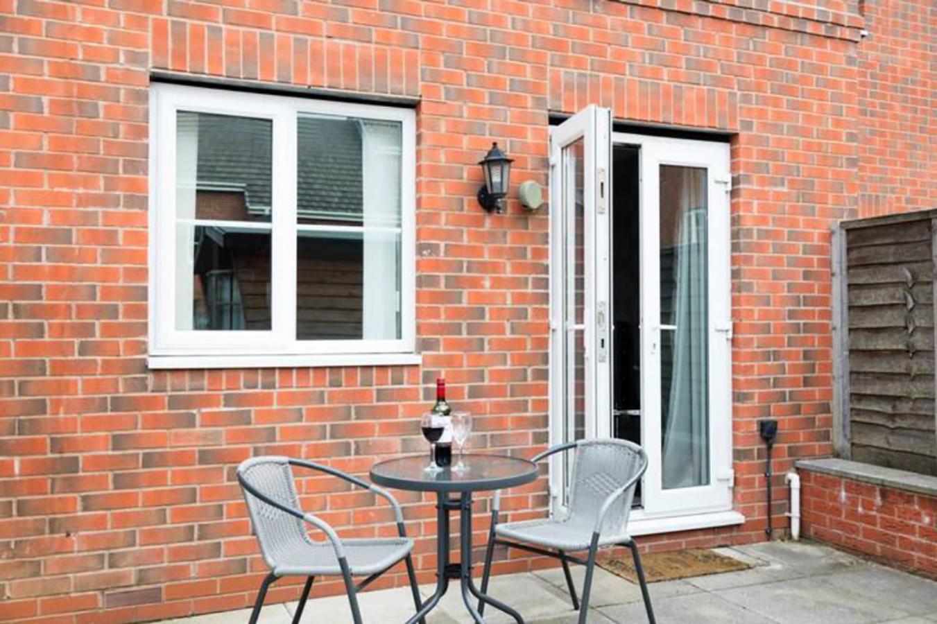 Walsall Group Accommodation Buitenkant foto