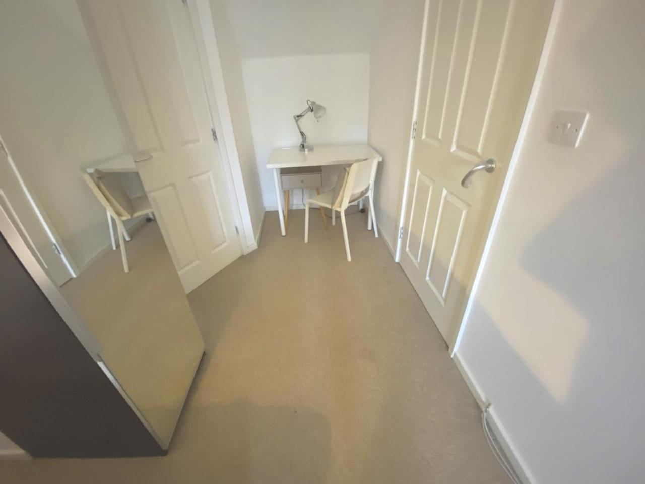 Walsall Group Accommodation Buitenkant foto